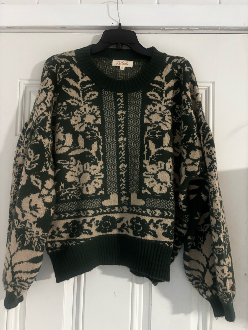 Listicle Vintage Floral Crewneck Sweater in green and Beige - Picture 3 of 6